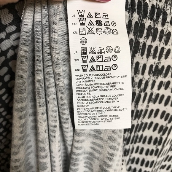 CALVIN KLEIN Top (NWOT) - Picture 4 of 5